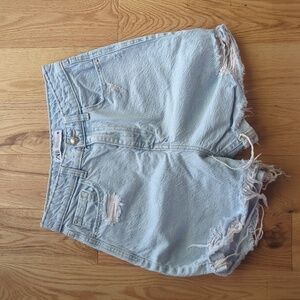 Zara. Light-Wash Distressed Denim Shorts. Size 4.